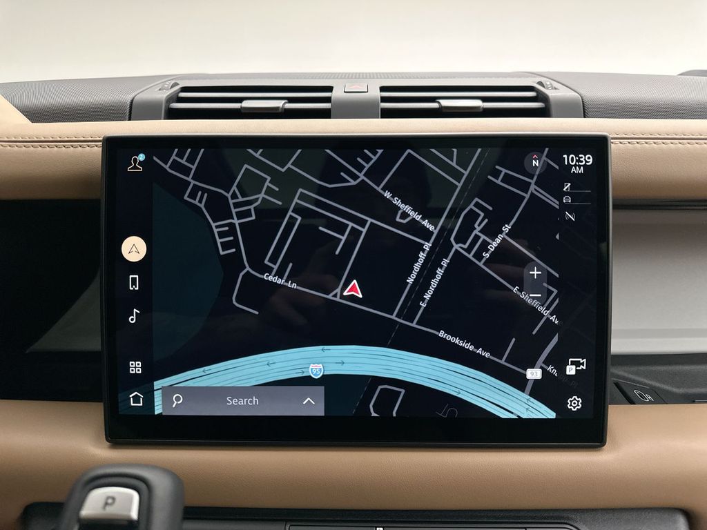 Thumbnail: 2025 Land Rover Defender - 29