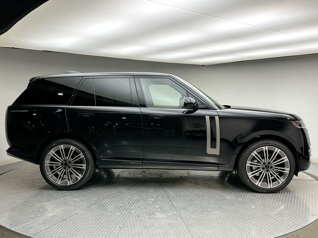 Thumbnail: 2026 Land Rover Range Rover - 4