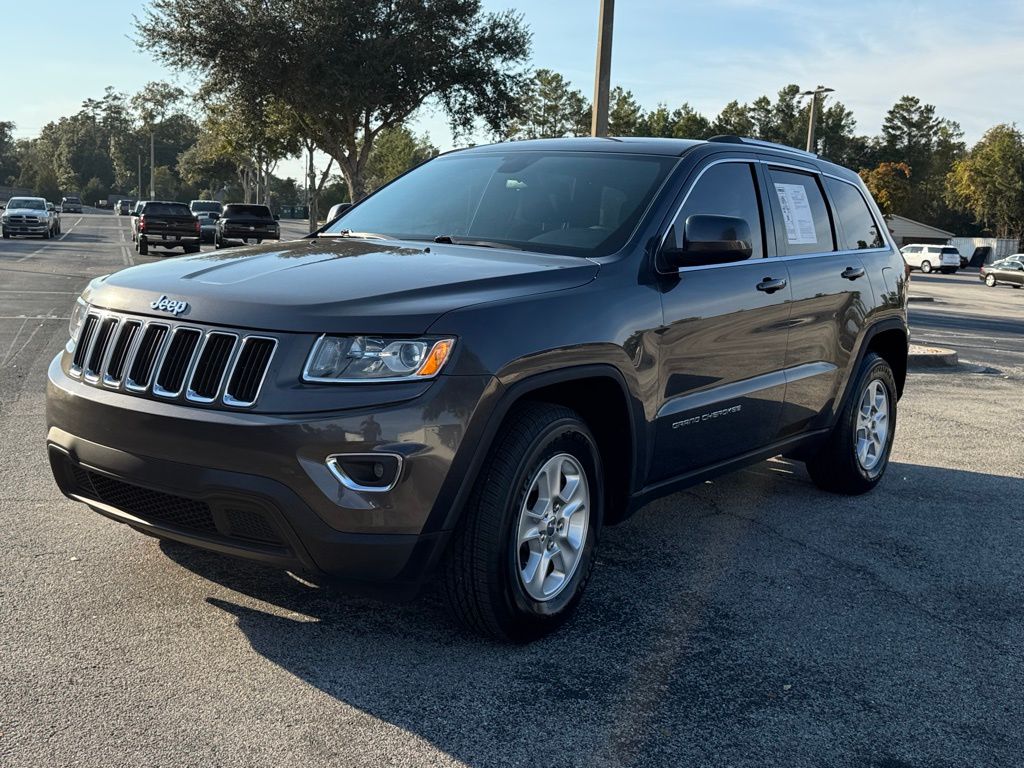 2016 Jeep Grand Cherokee Laredo photo 2