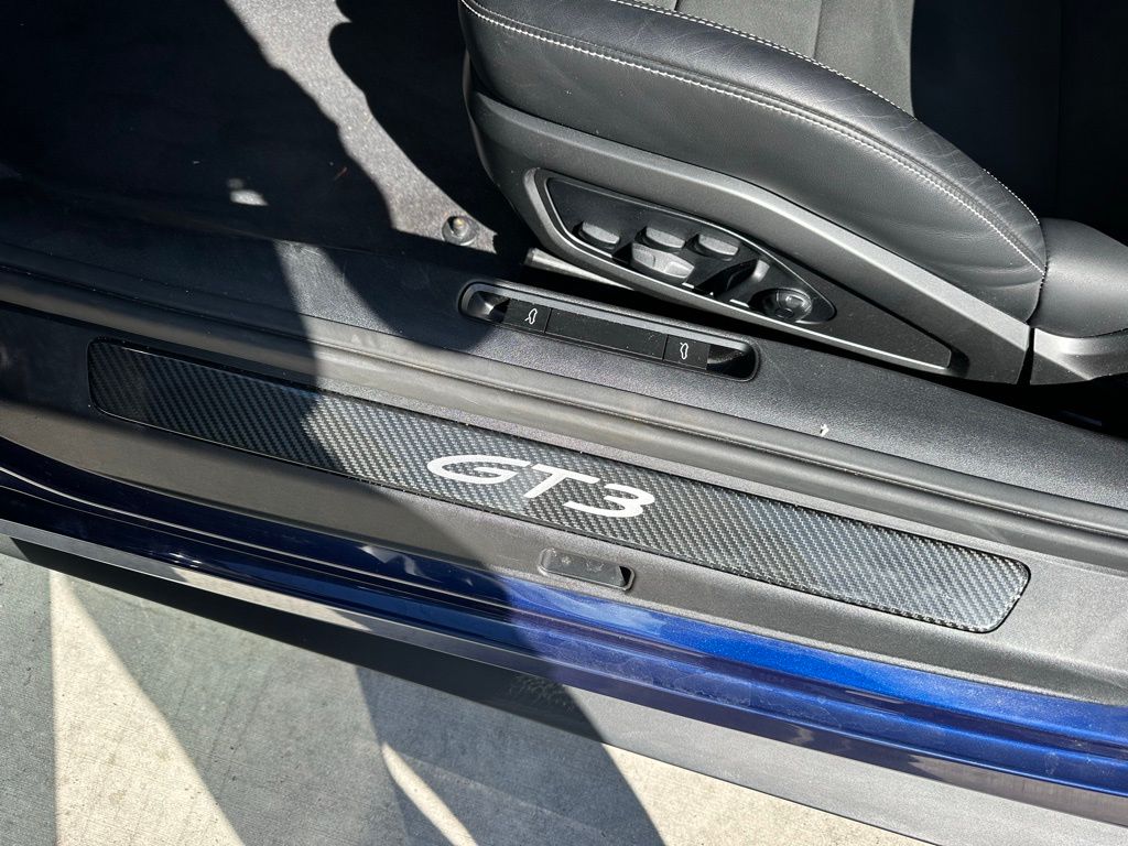 Thumbnail: 2024 Porsche 911 - 23