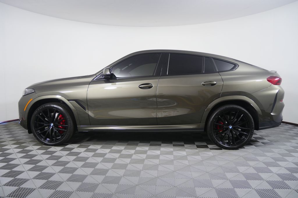 Thumbnail: 2027 BMW X6 - 6
