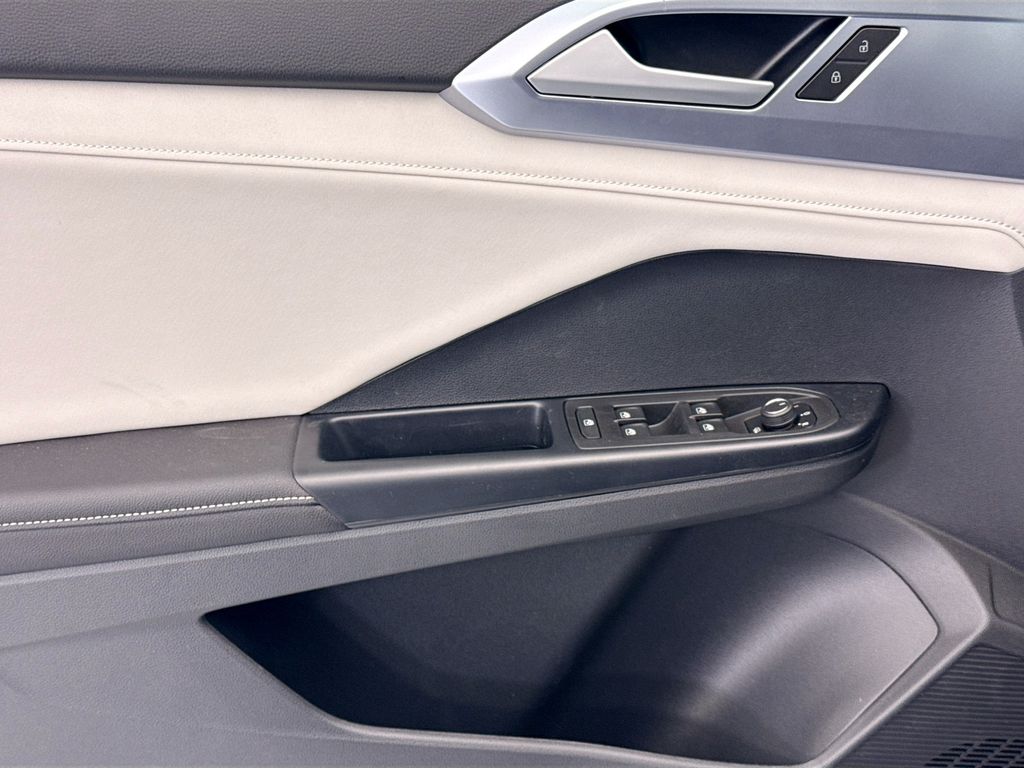 Thumbnail: 2026 Volkswagen Taos - 21