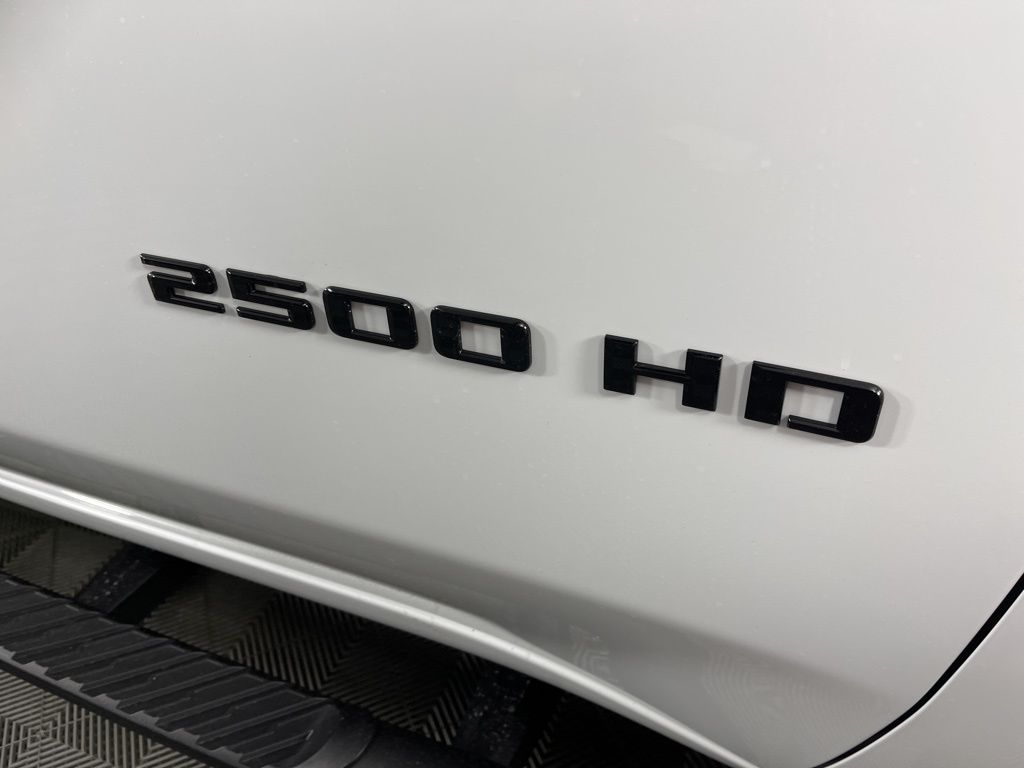 Thumbnail: 2026 Chevrolet Silverado 2500 - 10