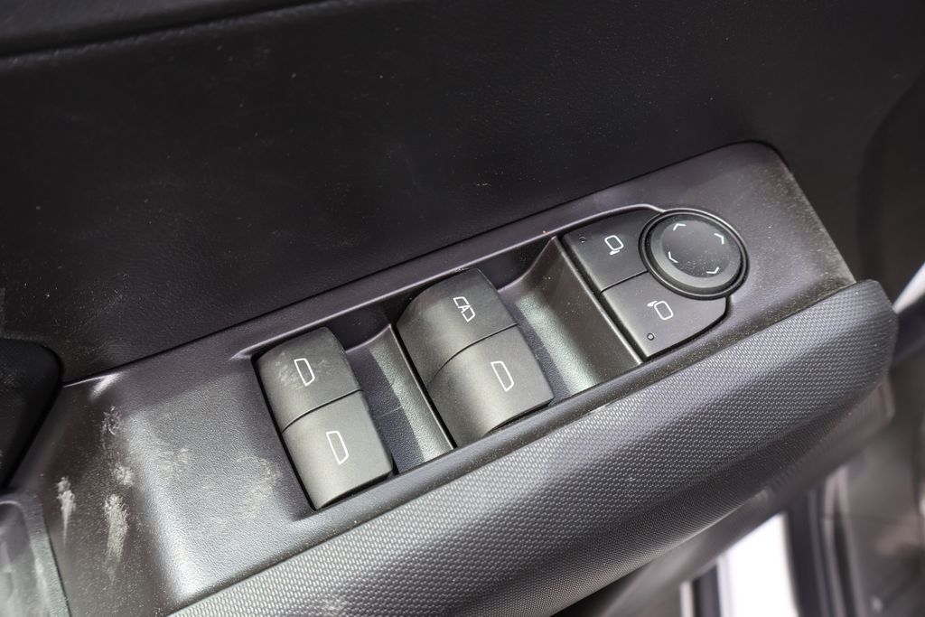 2025 Chevrolet Colorado LT 16