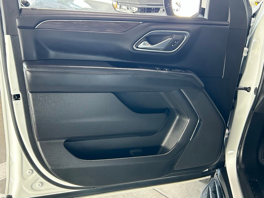 Used 2023 Summit White Chevrolet LS image 32