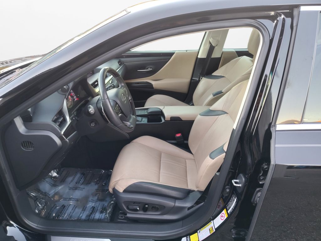 Used Car 2019 Lexus Es  350 Luxury For Sale Under $30,000 In Austin, Texas