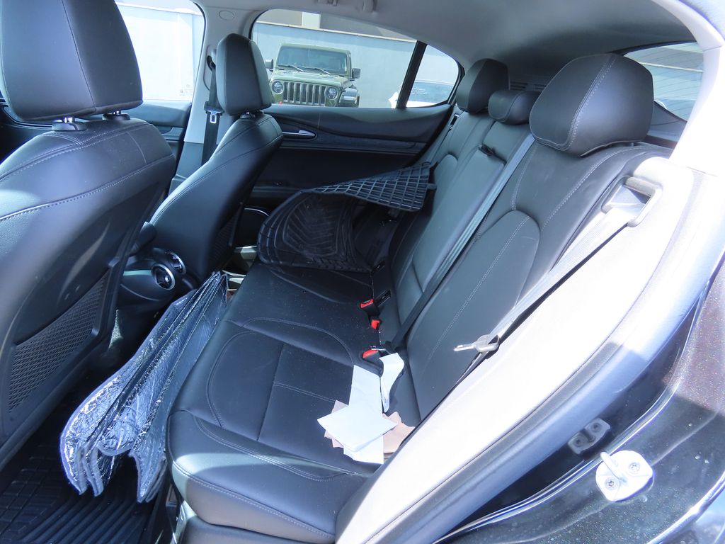 Thumbnail: 2021 Alfa Romeo Stelvio - 11