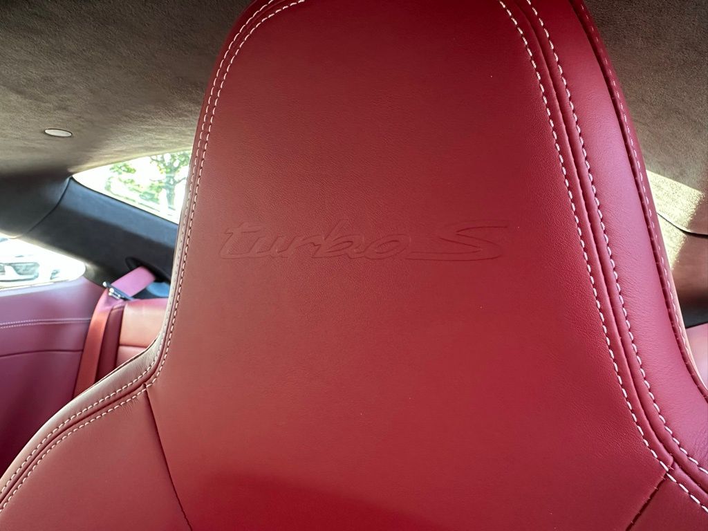 2024 Porsche 911 Turbo S 17