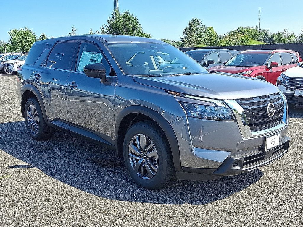 Thumbnail: 2025 Nissan Pathfinder - 2