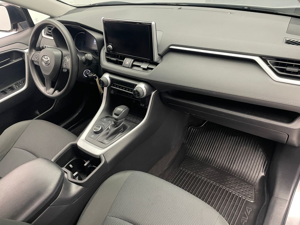 Thumbnail: 2023 Toyota RAV4 - 15