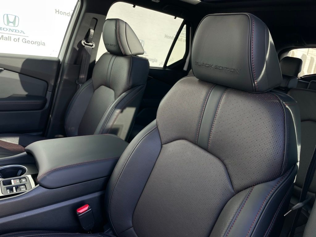 2025 Honda Pilot Black Edition 26