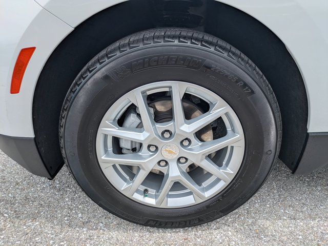 Used 2024 Summit White Chevrolet LT image 11