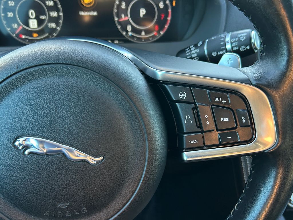 Thumbnail: 2019 Jaguar F-Pace - 20