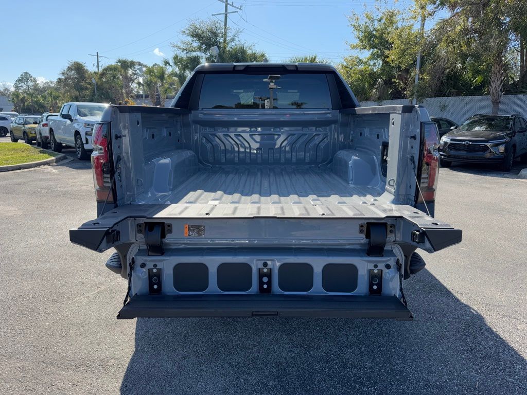 2025 Chevrolet Silverado EV  12