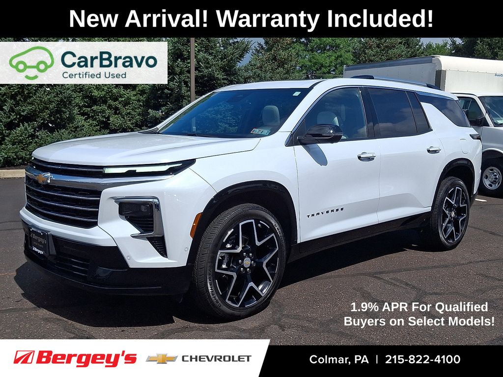 Polar White Tricoat 2026 Chevrolet Traverse SUV / Crossover Four-Wheel Drive 8-Speed Automatic