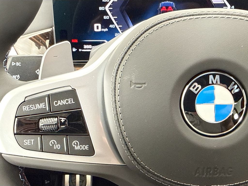 Thumbnail: 2027 BMW X7 - 11