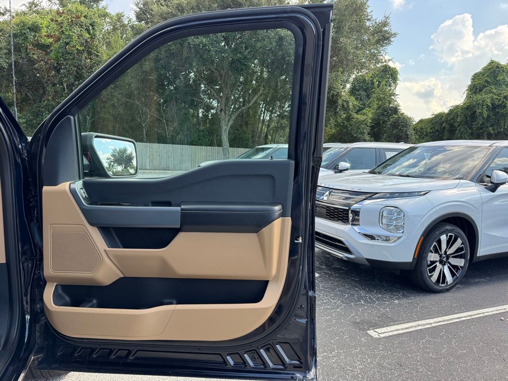 2023 Ford F-150 XLT photo 28