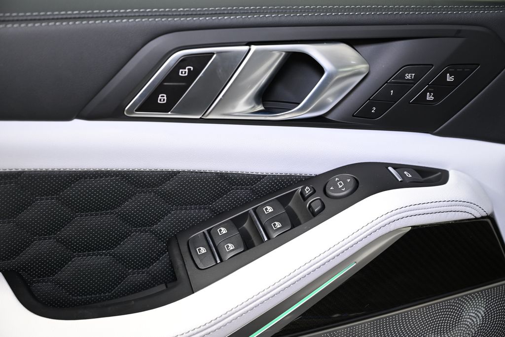 Thumbnail: 2026 BMW X5 - 23