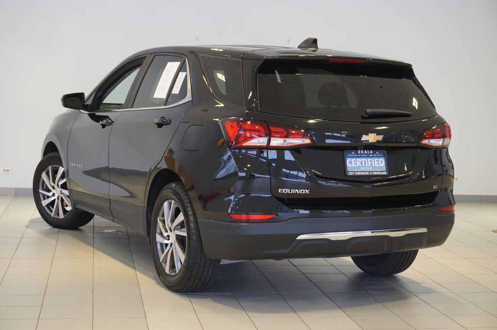 View vehicle photo 7