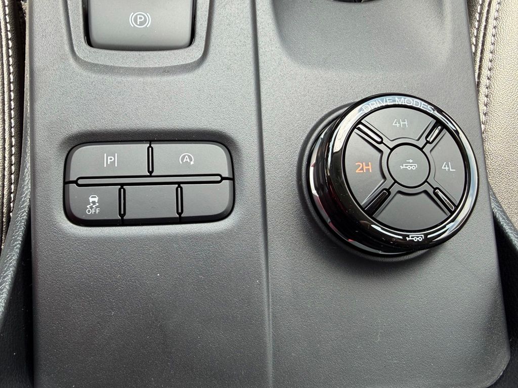 New 2026 Gray Ford Lariat image 19