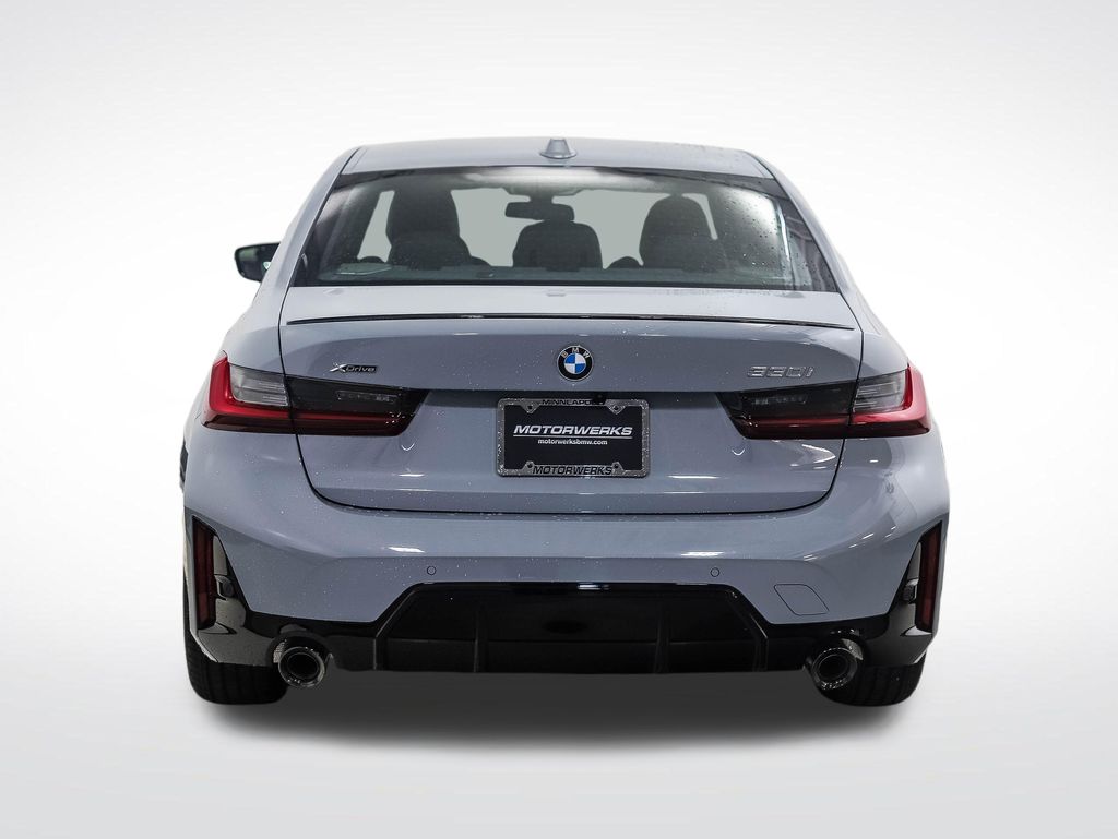 Thumbnail: 2026 BMW 3 Series - 4
