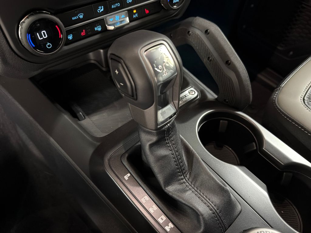 New 2026 Gray Ford Outer Banks image 27