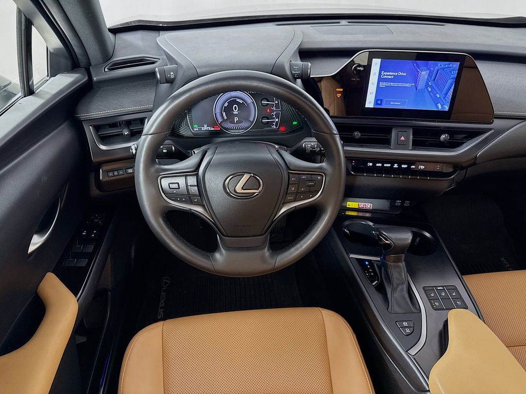Thumbnail: 2023 Lexus UX - 23