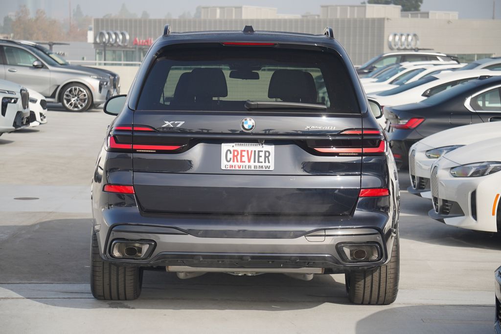 2025 BMW X7 xDrive40i 6