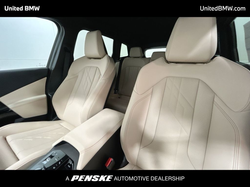 Thumbnail: 2026 BMW X3 - 13