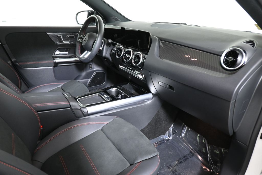 Thumbnail: 2026 Mercedes-Benz GLA - 25