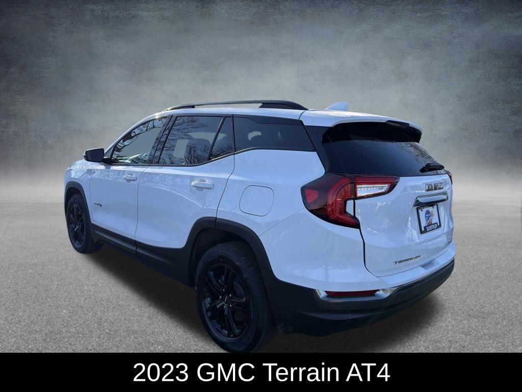 View vehicle photo 3