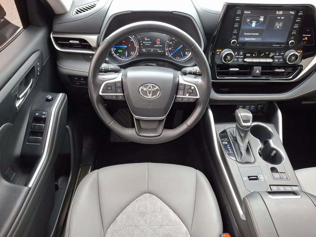 2022 Toyota Highlander Bronze Edition 11