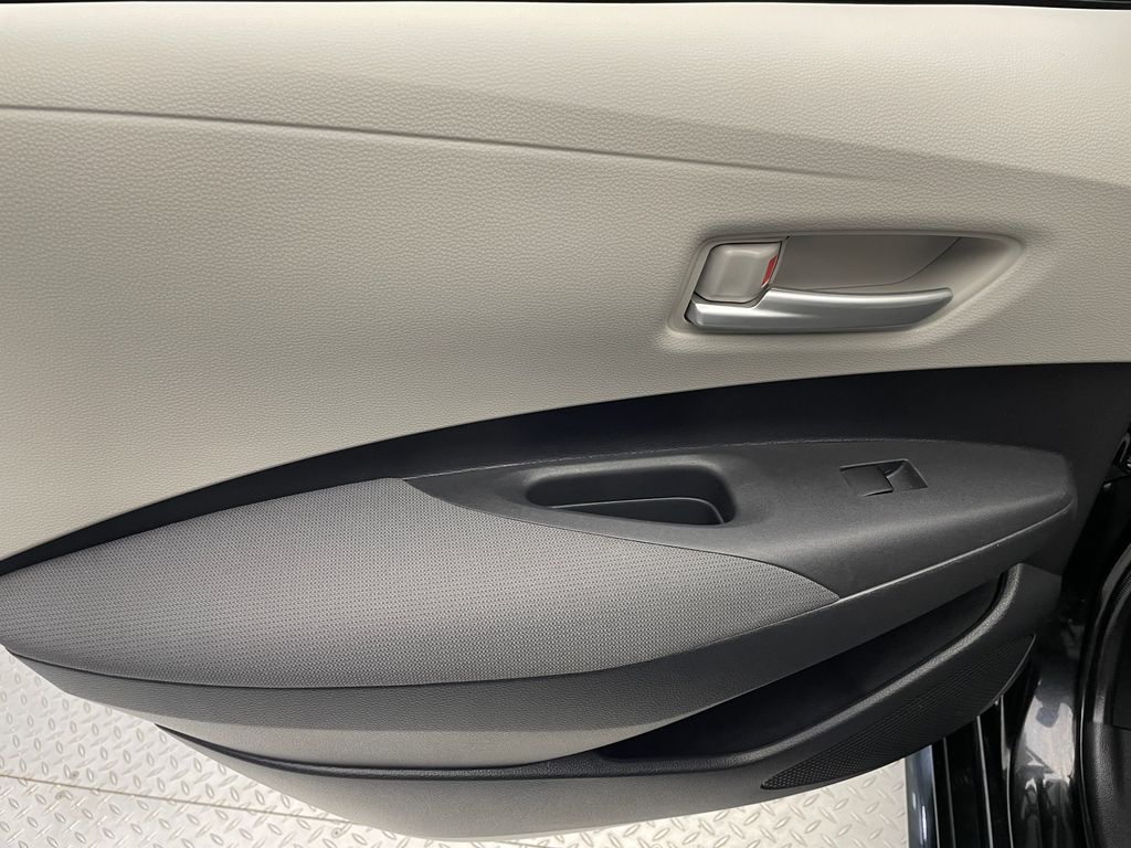 2020 Toyota Corolla LE 14
