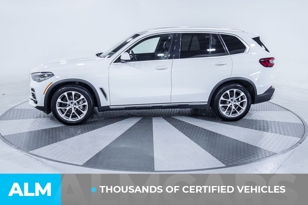Used 2022 White BMW xDrive40i image 4