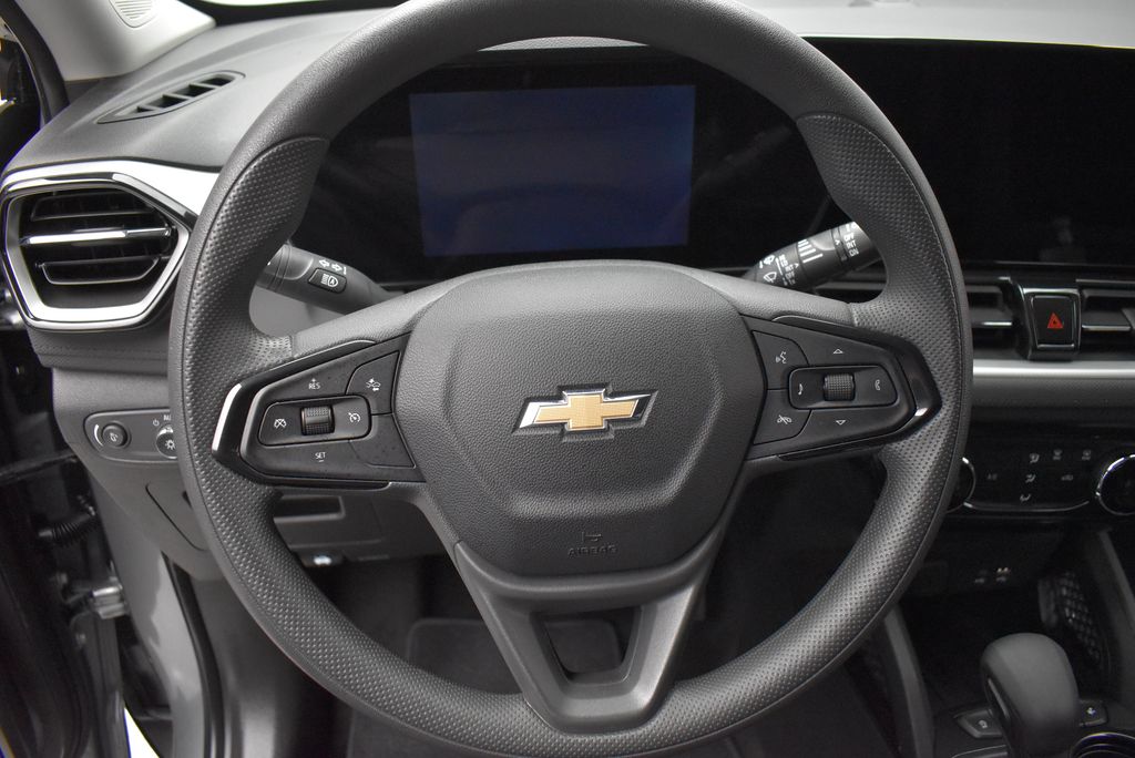 Thumbnail: 2025 Chevrolet TrailBlazer - 16