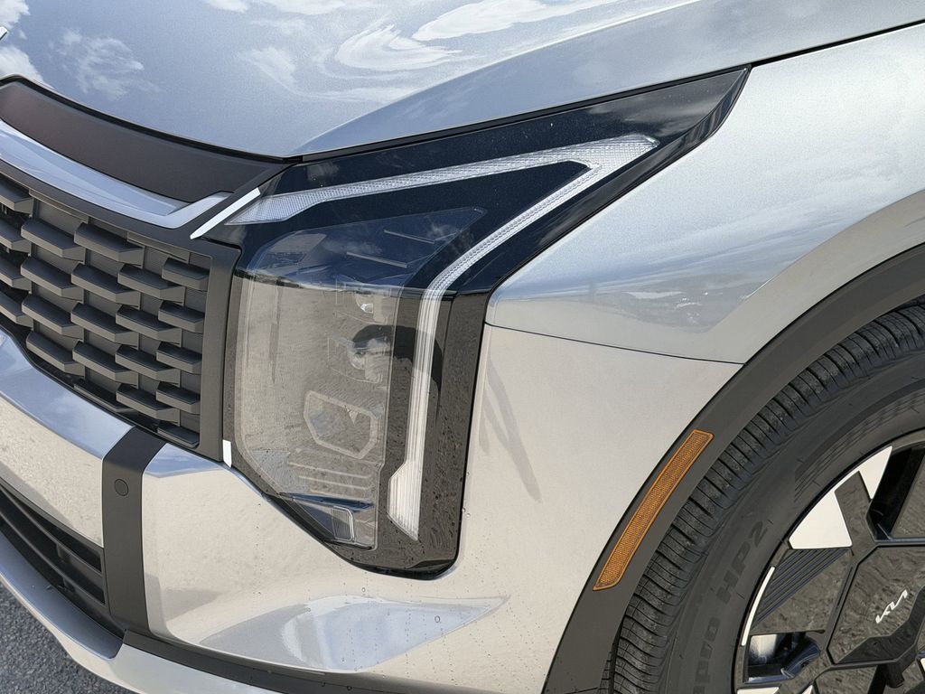 new 2026 Kia Sportage Hybrid car, priced at $27,883