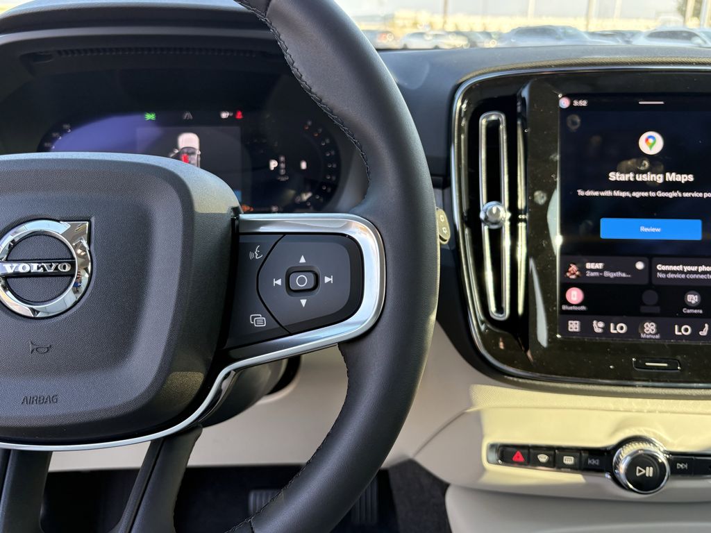 New 2026 Cyrstal White Volvo B5 Plus image 17