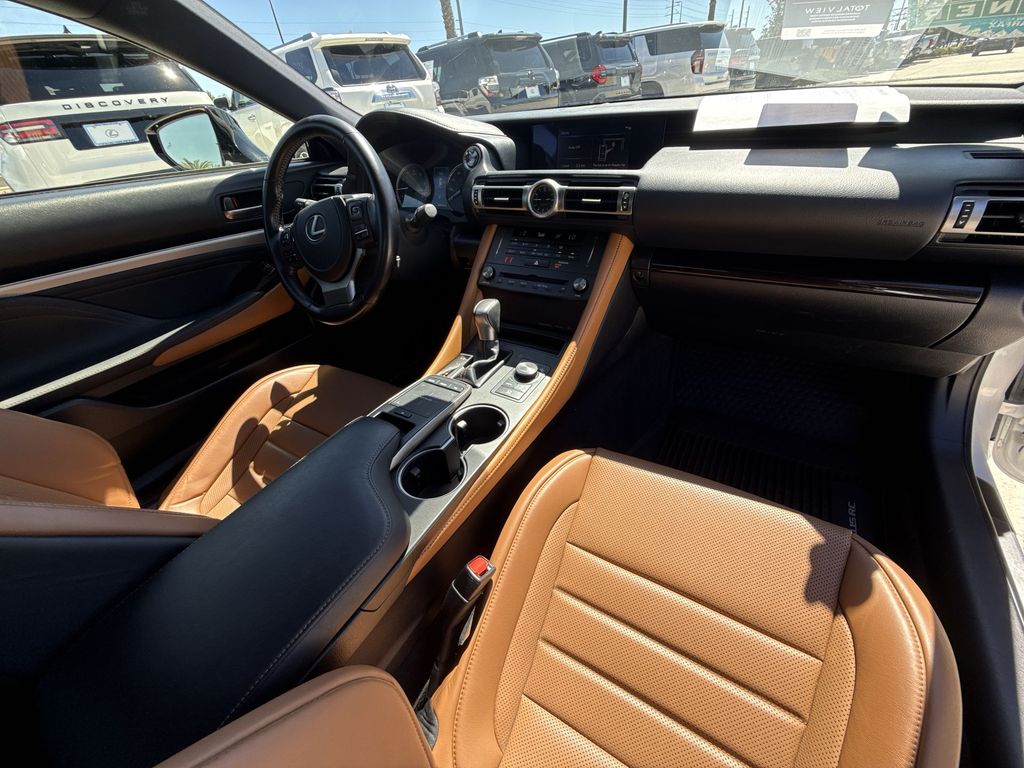 Thumbnail: 2022 Lexus RC - 19