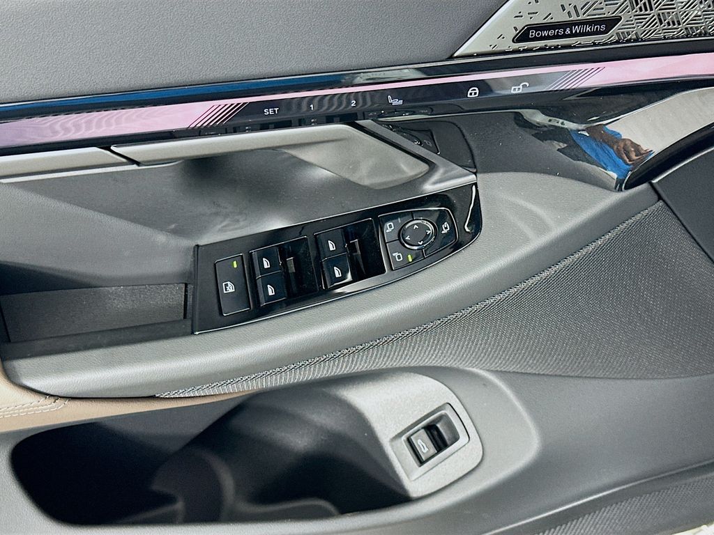 Thumbnail: 2026 BMW i5 - 20