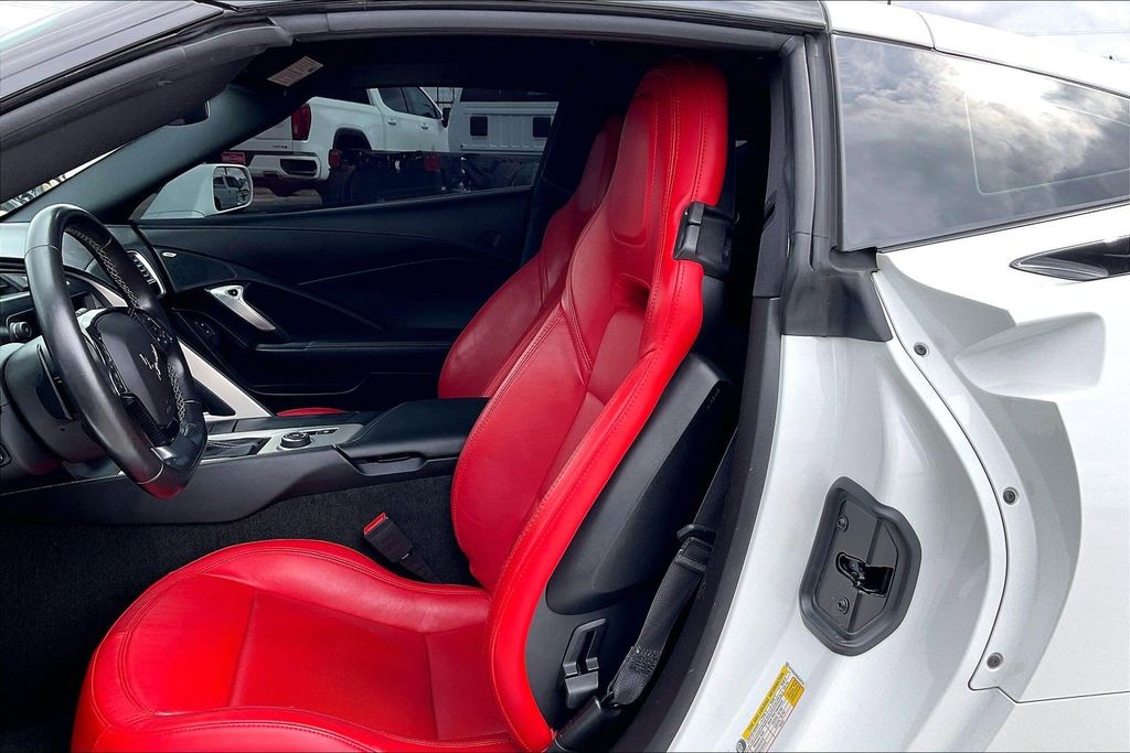 Used 2016 Chevrolet Corvette Stingray 2D Coupe