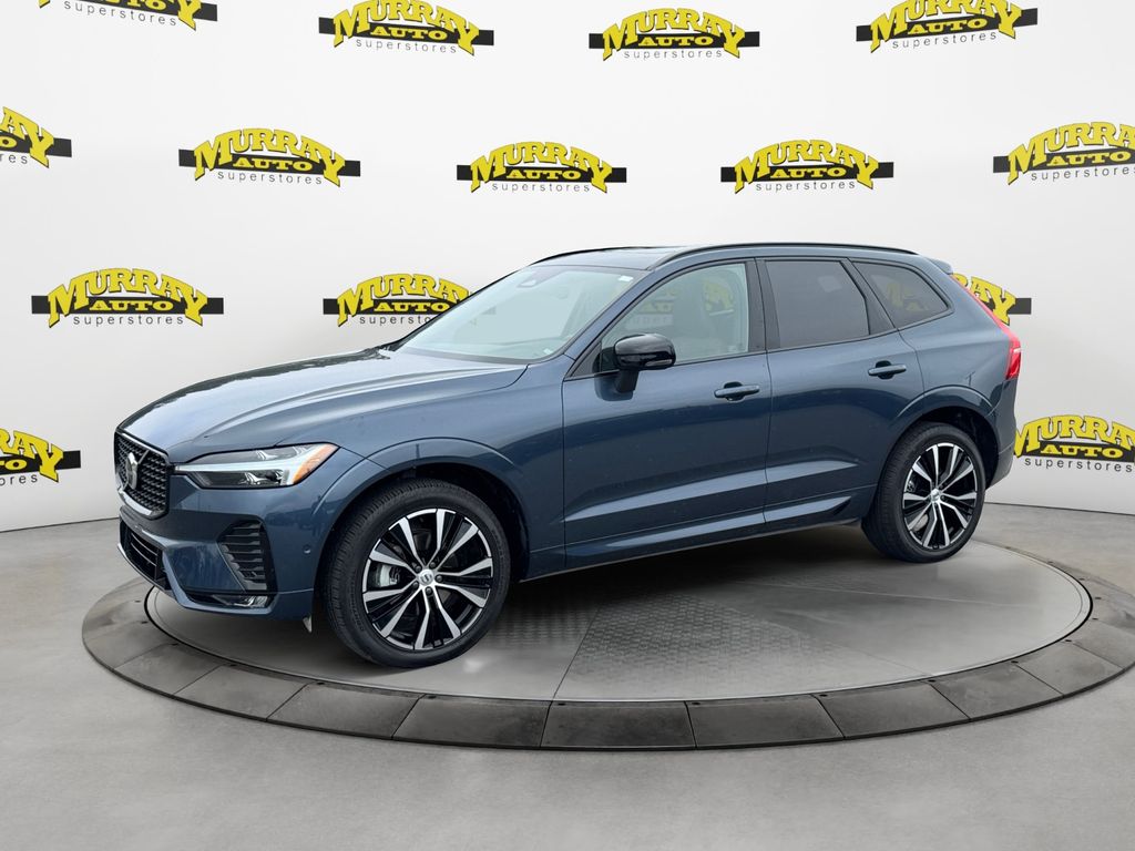 2025 Volvo XC60 B5 Plus Dark Theme AWD