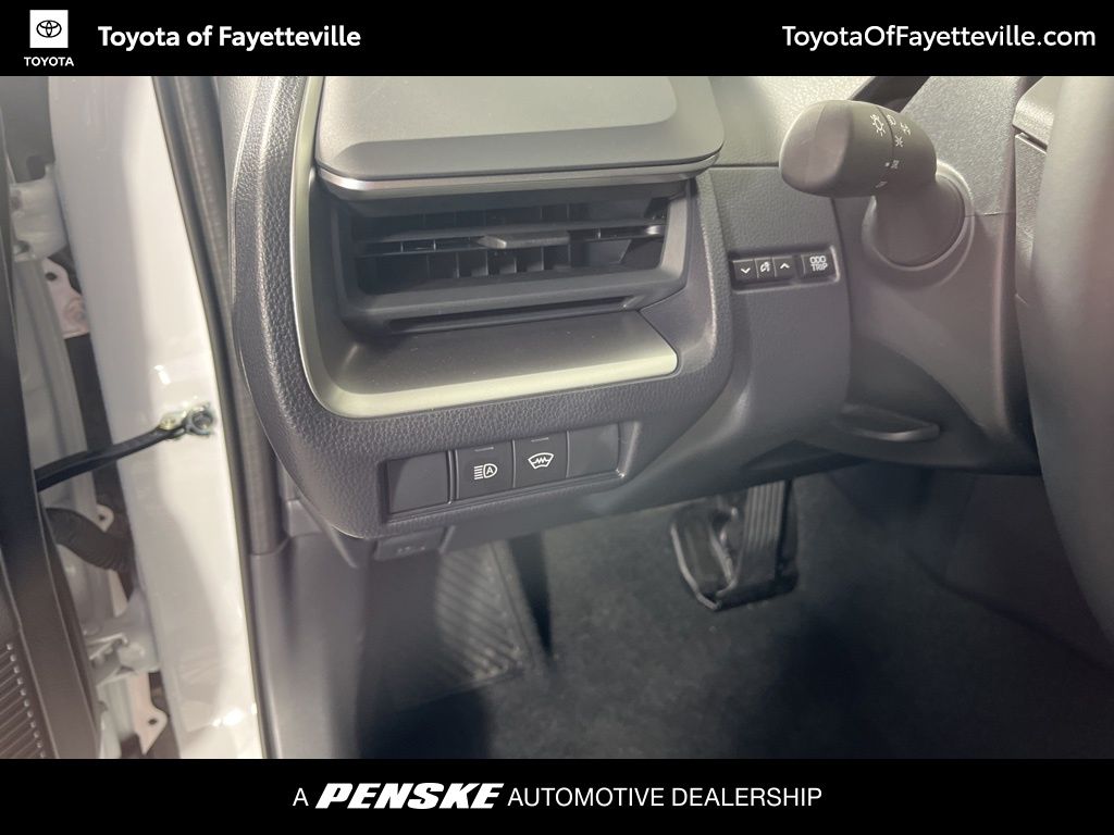 Thumbnail: 2025 Toyota Prius - 24