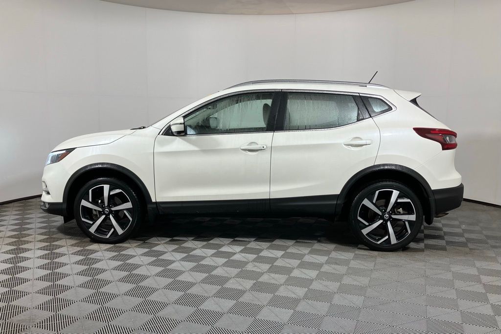 2021 Nissan Rogue Sport SL 2