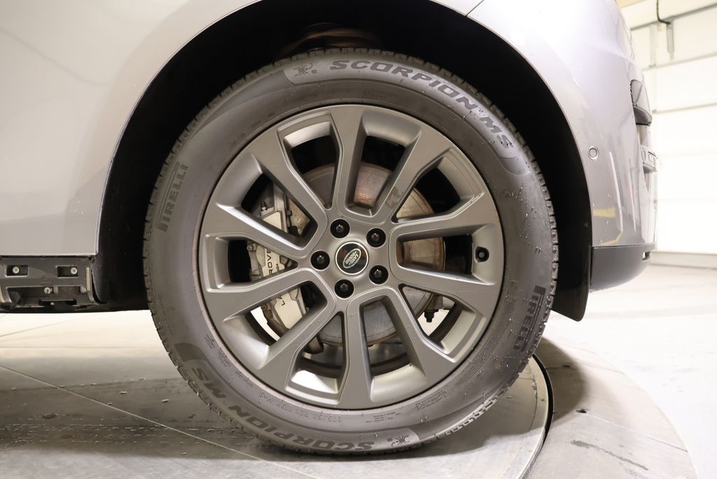 Thumbnail: 2025 Land Rover Range Rover Sport - 12