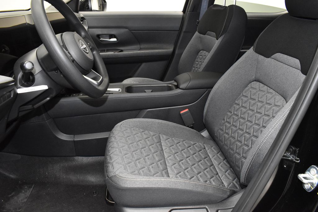 Thumbnail: 2026 Nissan Kicks - 11