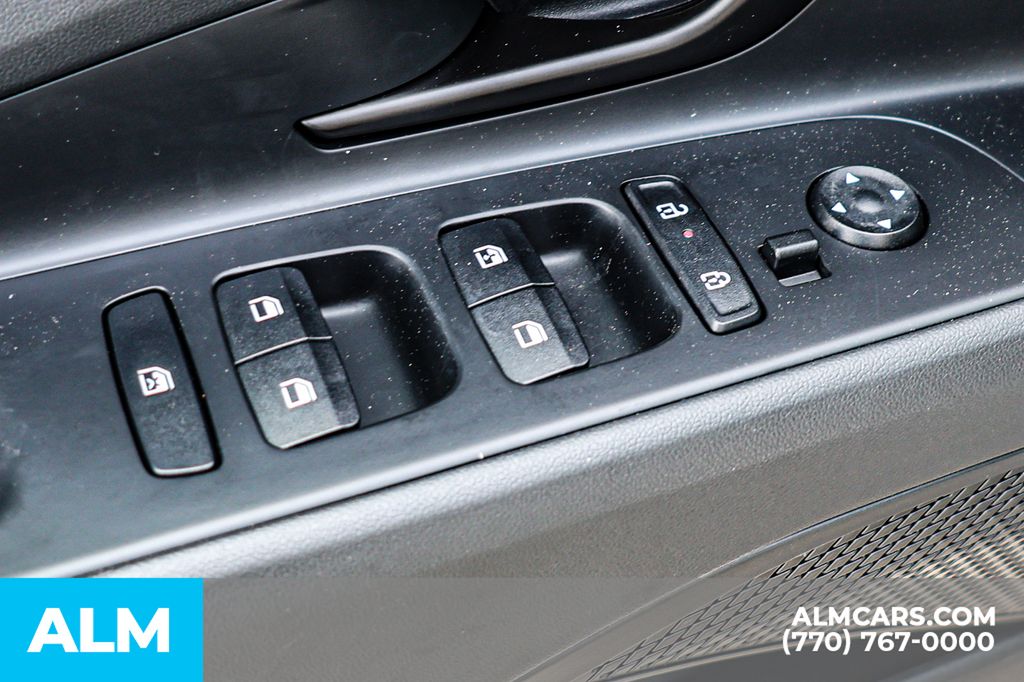 Used 2025 Silver Hyundai SEL Sport image 45