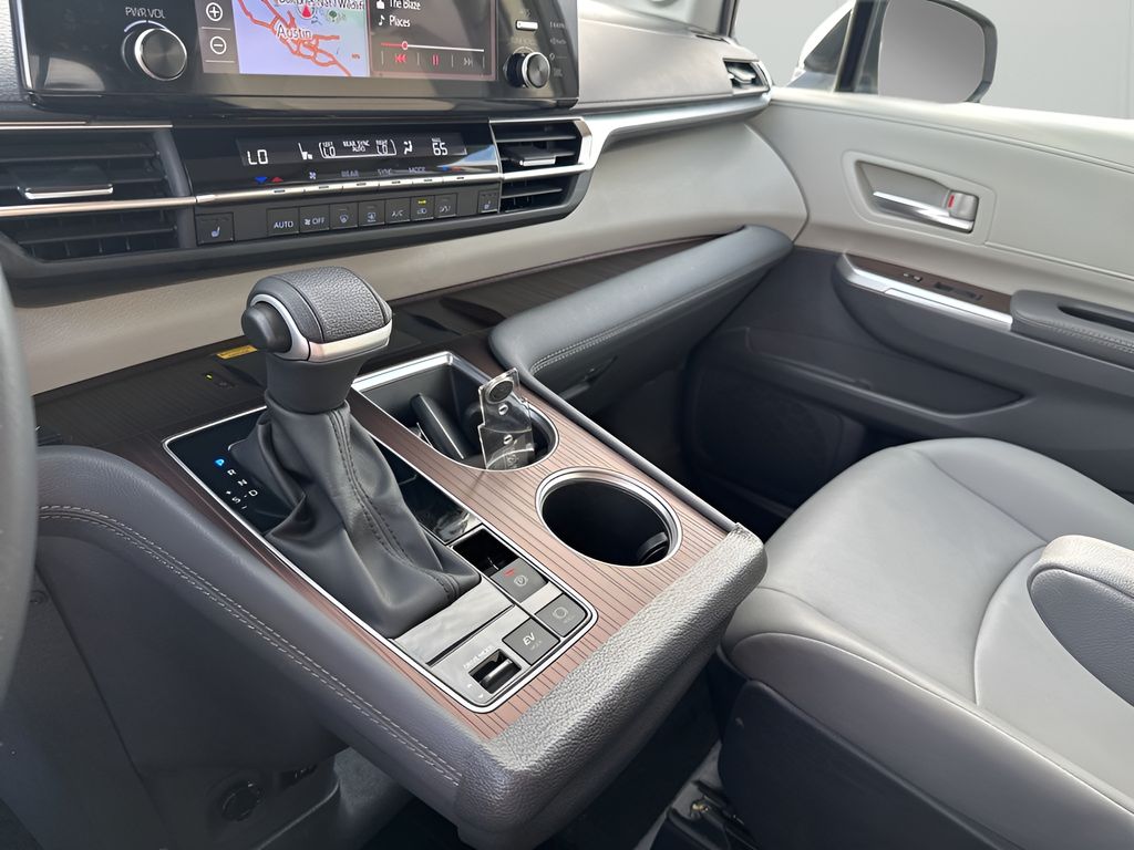 Used Car 2024 Toyota Sienna  Xle For Sale Under $80,000 In Austin, Texas