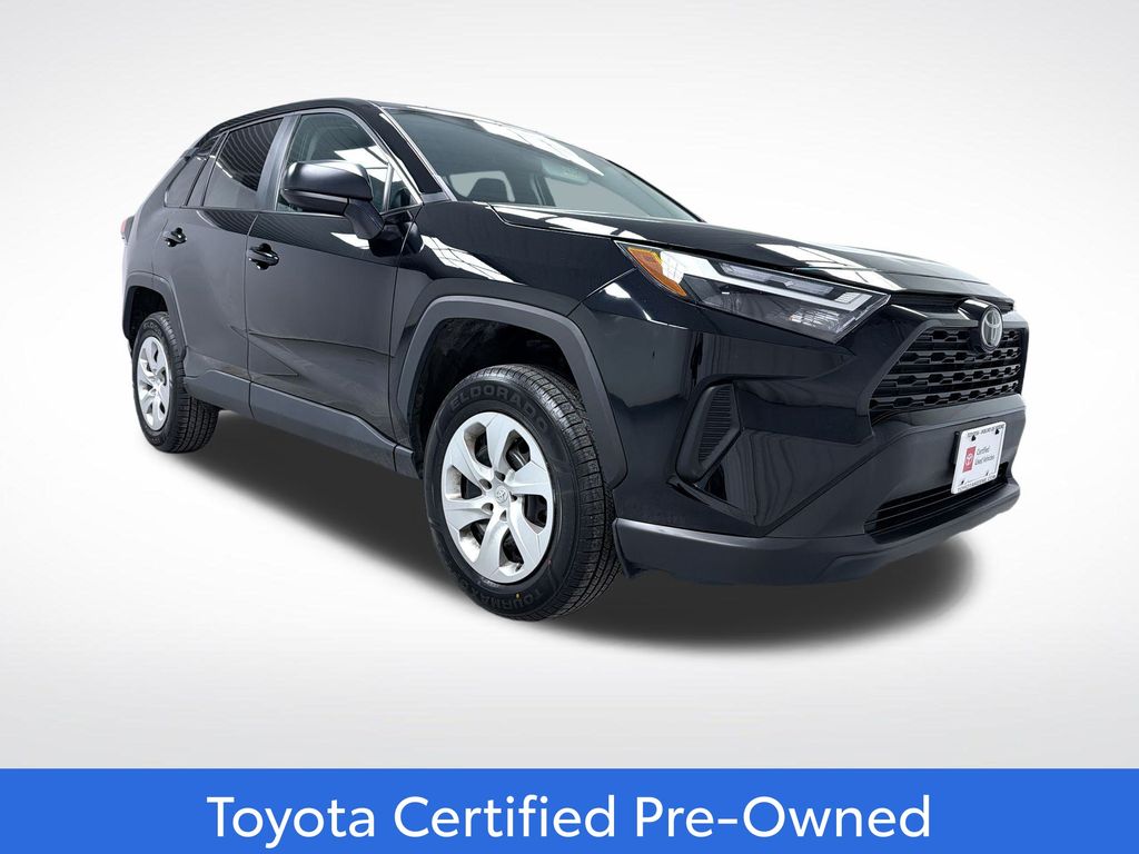 2024 Toyota RAV4 LE