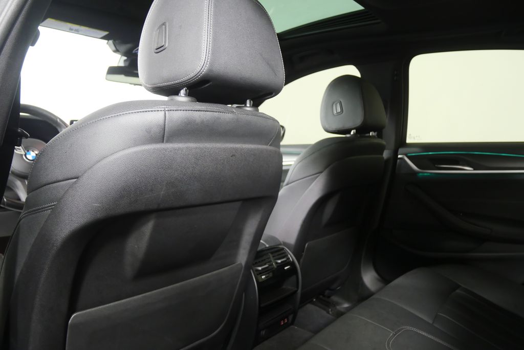 Thumbnail: 2023 BMW 5 Series - 14