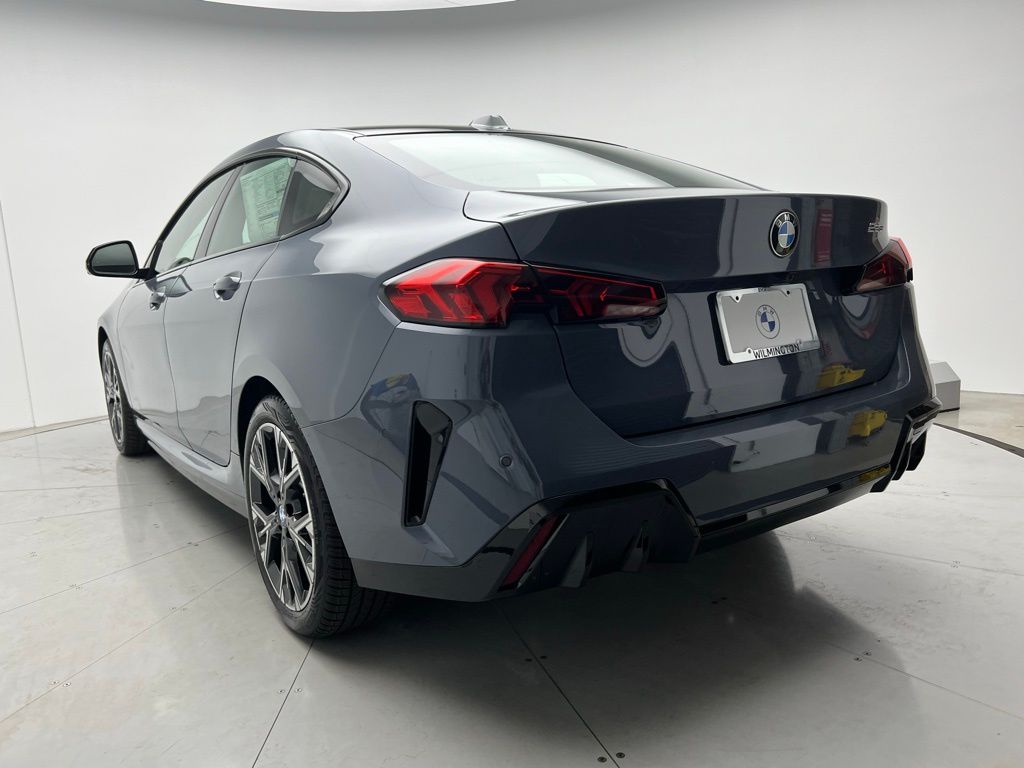 Thumbnail: 2026 BMW 2 Series - 4